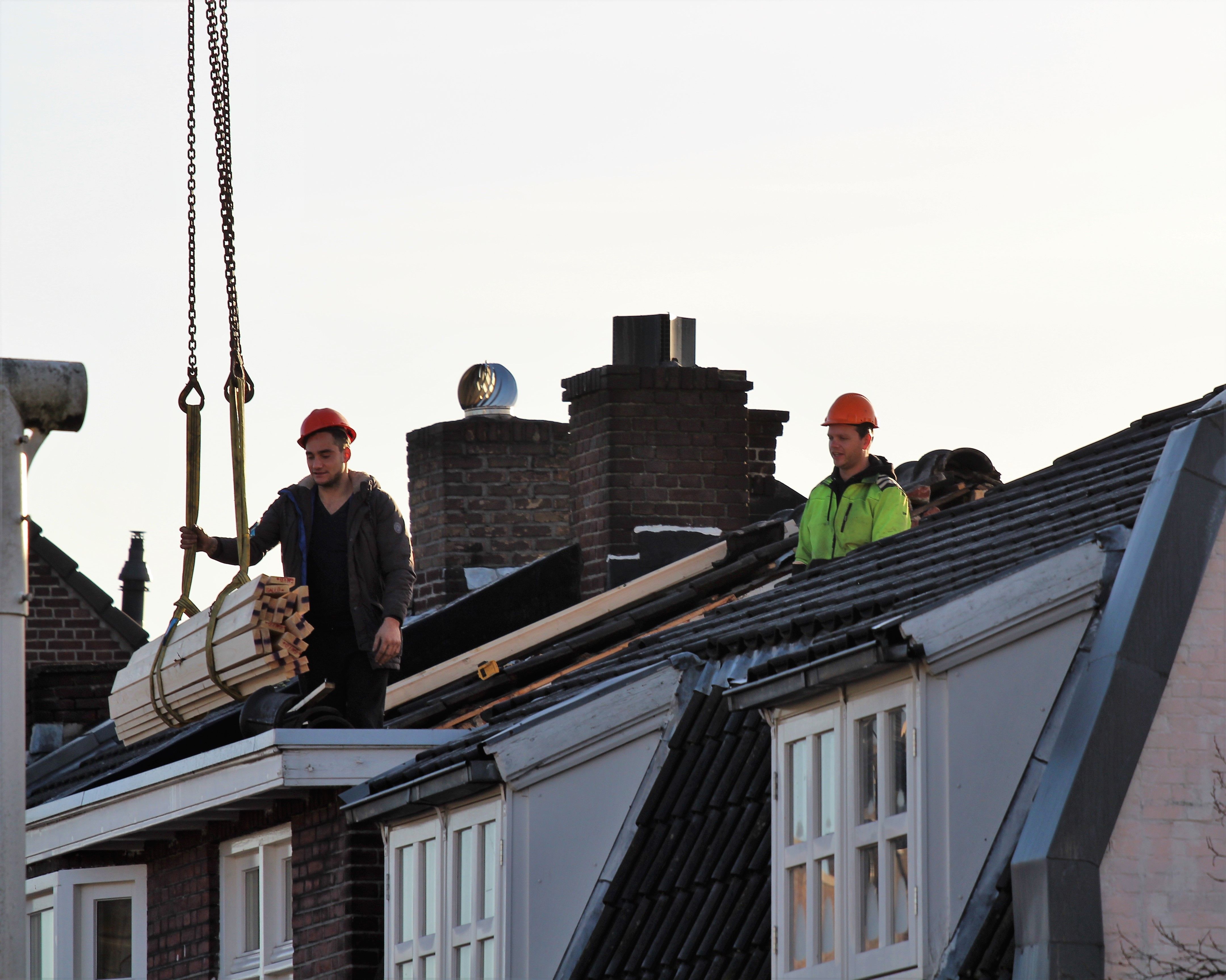 What Roofers Should Know Before Hiring an Ad Agency